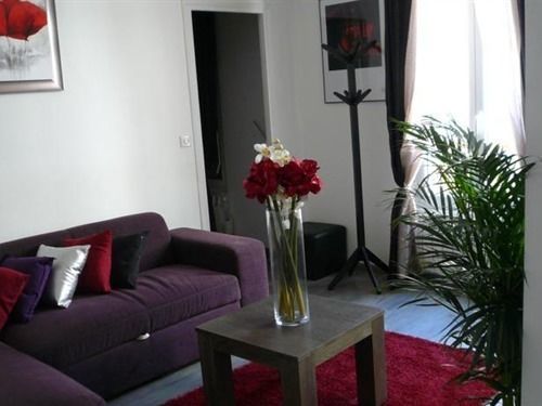 Отель Loft Fraternite Баньоле Экстерьер фото
